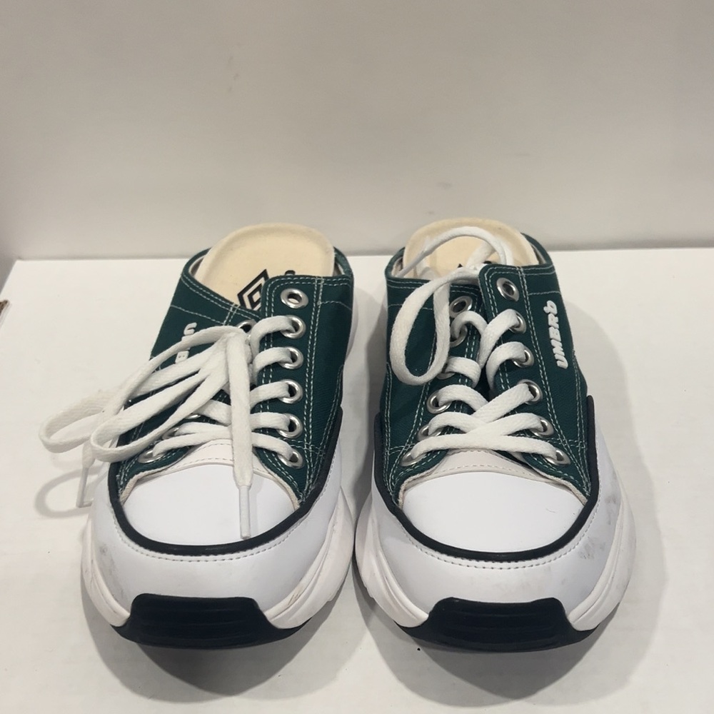 size 7 dark green umbro sneaker mules